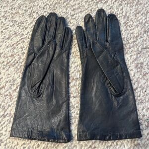 Black leather gloves size 7